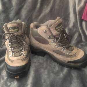 Columbia Women's Tan and Black Lace Up Boots